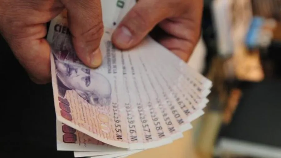 billetes cobrando billetes cobrando