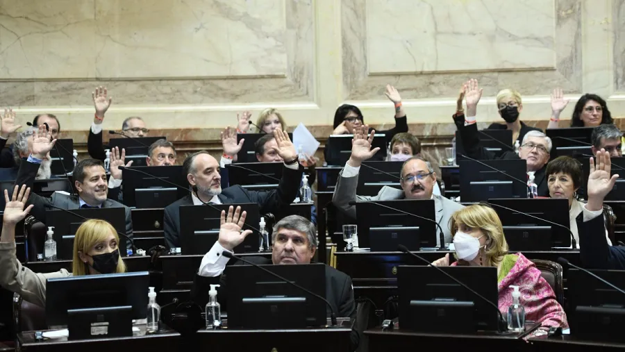 Antes de perder la mayoría, el FdT aprobó un paquete de decretos de Fernández Antes de perder la mayoría, el FdT aprobó un paquete de decretos de Fernández