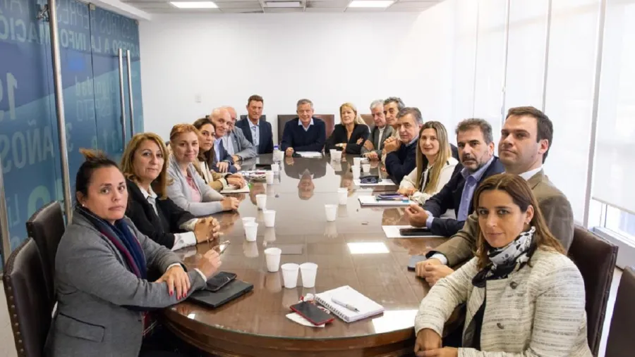 El oficialismo aceptó la propuesta de la oposición en Diputados y harán sesión conjunta El oficialismo aceptó la propuesta de la oposición en Diputados y harán sesión conjunta