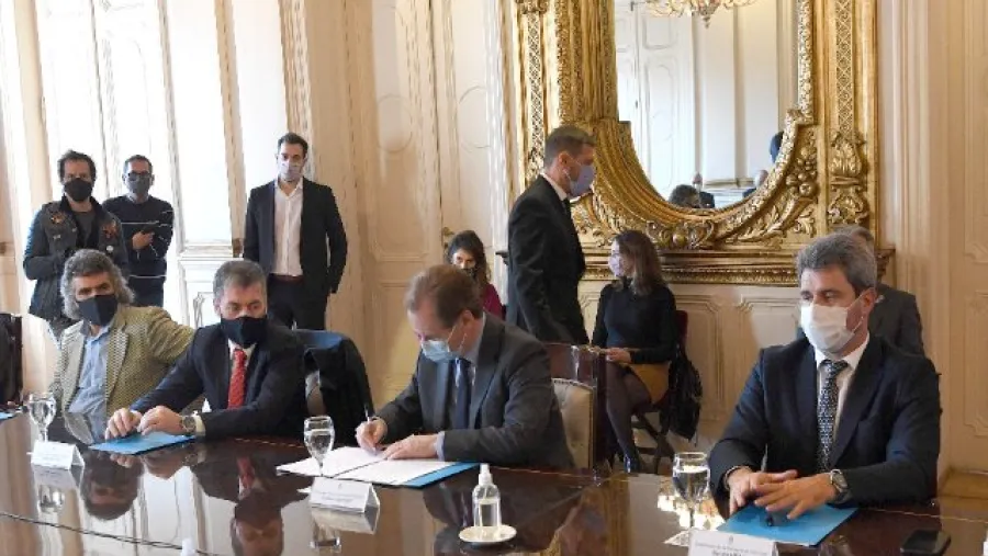 Bordet acordó con Nación compensación para obras y mejoras en el cuadro tarifario Bordet acordó con Nación compensación para obras y mejoras en el cuadro tarifario