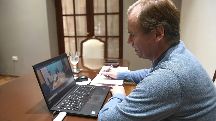 En el encuentro virtual se confirmó el financiamiento para la de viviendas en Paraná. En el encuentro virtual se confirmó el financiamiento para la de viviendas en Paraná.