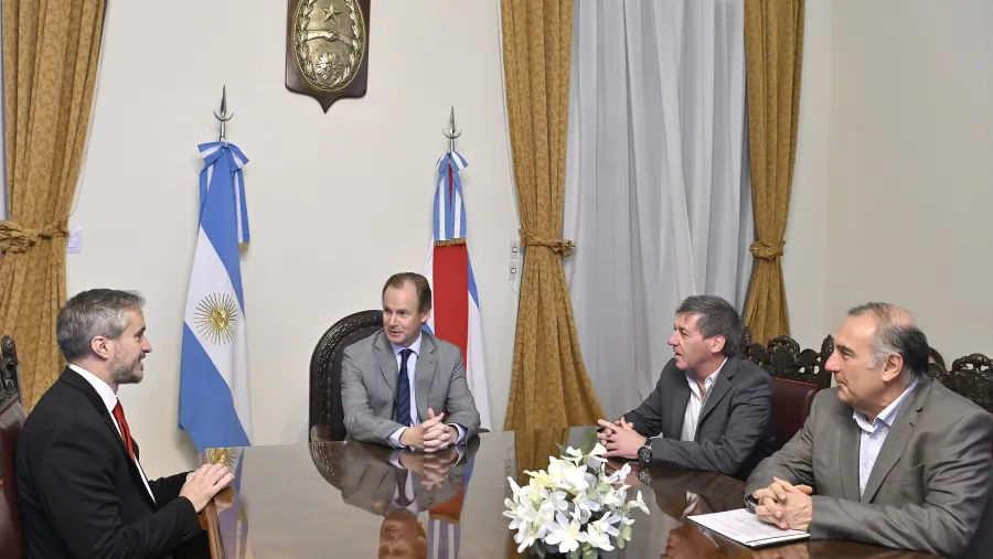 Bordet avanza con la CNV financiamiento para la producción y la obra pública Bordet avanza con la CNV financiamiento para la producción y la obra pública