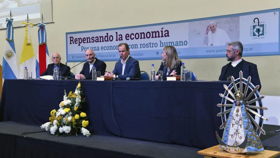Bordet: “No se puede hacer un ajuste fiscal sobre la base de que se excluyan personas” Bordet: “No se puede hacer un ajuste fiscal sobre la base de que se excluyan personas”