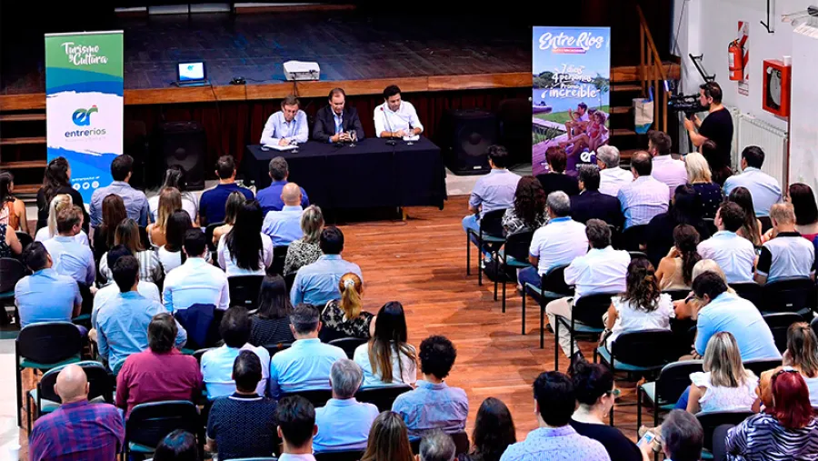 Bordet con referentes municipales de turismo Bordet con referentes municipales de turismo