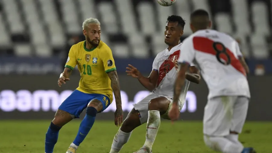Copa América: Brasil y Perú definirán este lunes al primer finalista Copa América: Brasil y Perú definirán este lunes al primer finalista