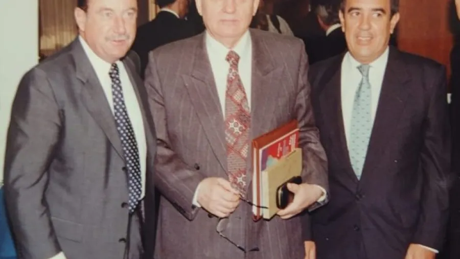 Busti, Gorbachov y Chagas Busti, Gorbachov y Chagas