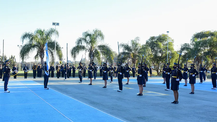 La ministra Romero presidió la jura de fidelidad a la Bandera que realizaron los cadetes de tercer año de la Escuela Superior de Oficiales de Policía “Dr. Salvador Maciá”. La ministra Romero presidió la jura de fidelidad a la Bandera que realizaron los cadetes de tercer año de la Escuela Superior de Oficiales de Policía “Dr. Salvador Maciá”.