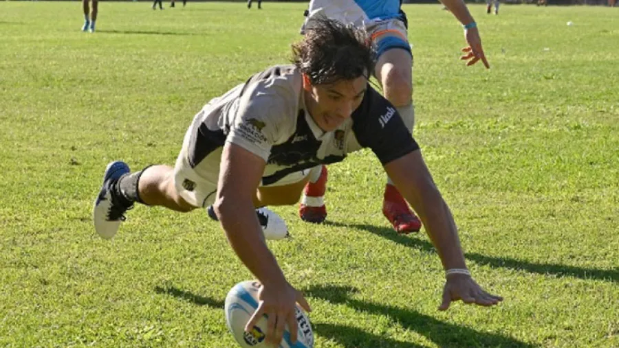 Rugby: Estudiantes se quedó con el clásico y sigue en lo más alto del TRL Rugby: Estudiantes se quedó con el clásico y sigue en lo más alto del TRL