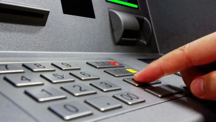 No cobrarán cargos ni comisiones por usar cajeros automáticos hasta el 30 de junio No cobrarán cargos ni comisiones por usar cajeros automáticos hasta el 30 de junio