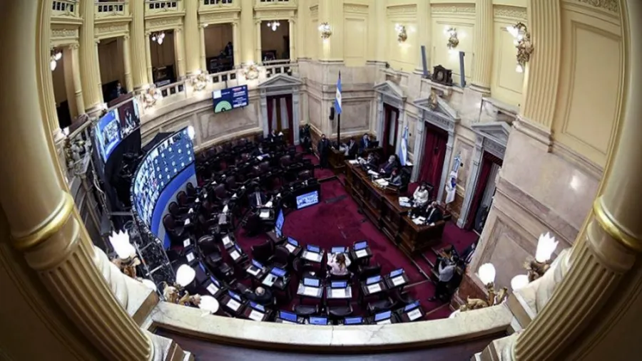 El Senado retomará mañana el debate de los proyectos de ley que modifican la ley orgánica del Ministerio Público respecto a la duración del cargo del Procurador General de la Nación. El Senado retomará mañana el debate de los proyectos de ley que modifican la ley orgánica del Ministerio Público respecto a la duración del cargo del Procurador General de la Nación.