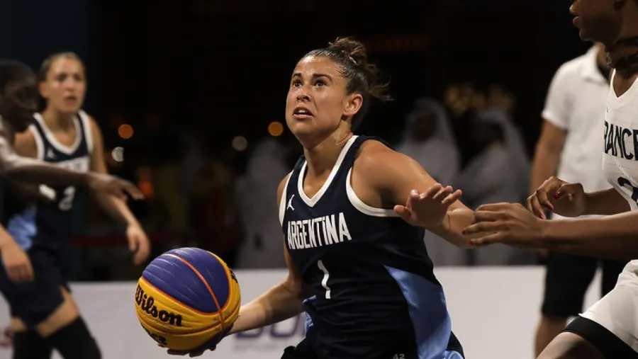 Básquet: la uruguayense Camila Suárez, aislada por coronavirus con “Las Gigantes” Básquet: la uruguayense Camila Suárez, aislada por coronavirus con “Las Gigantes”