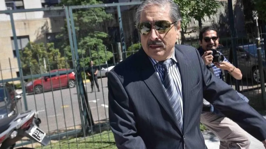 Carlos Kirchner Carlos Kirchner