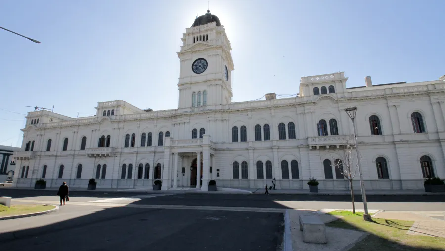 El viernes iniciará el pago de haberes de diciembre con aumento a estatales entrerrianos El viernes iniciará el pago de haberes de diciembre con aumento a estatales entrerrianos