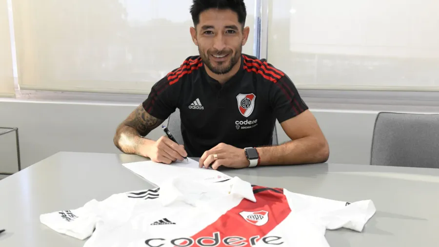 Fútbol: el entrerriano Milton Casco renovó su contrato con River hasta 2025 Fútbol: el entrerriano Milton Casco renovó su contrato con River hasta 2025