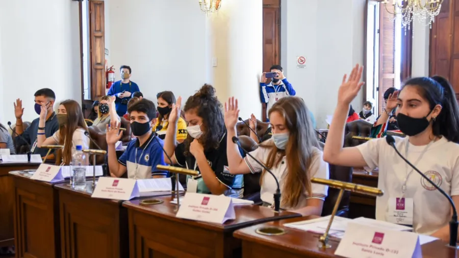 Este viernes cierra la Edición 2021 del Concejo Deliberante Estudiantil Este viernes cierra la Edición 2021 del Concejo Deliberante Estudiantil