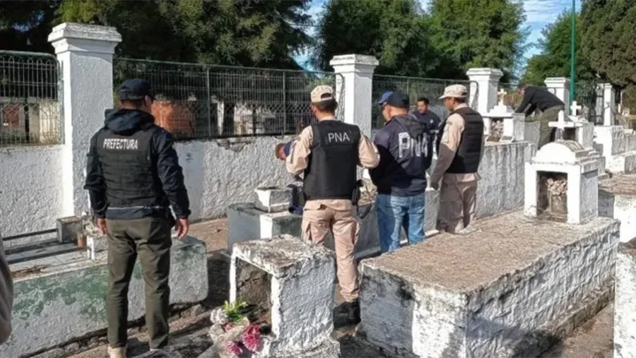 Los datos surgen de los trabajos que realizó el Equipo Argentino de Antropología Forense en los cementerios de Villa Paranacito e Ibicuy. Los datos surgen de los trabajos que realizó el Equipo Argentino de Antropología Forense en los cementerios de Villa Paranacito e Ibicuy.