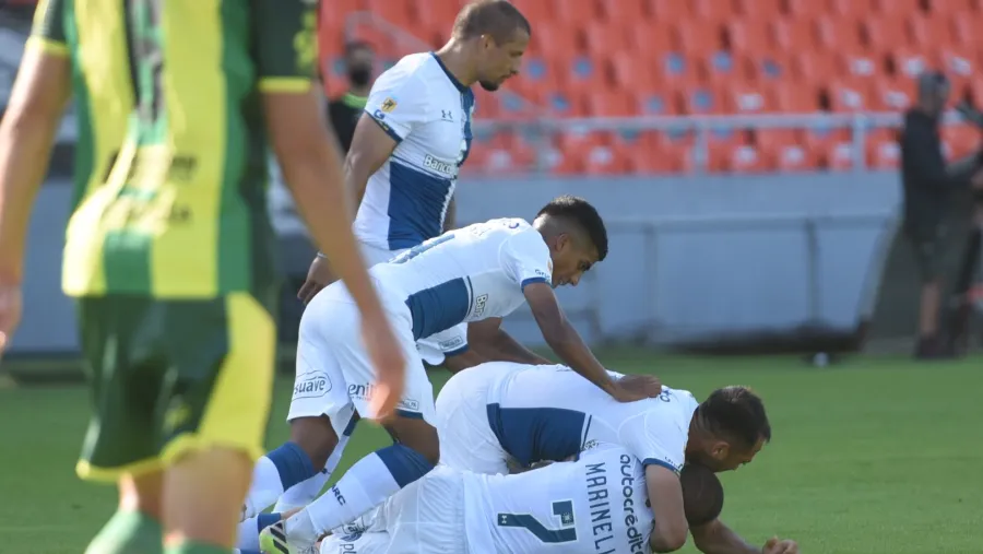 Rosario Central festeja Fùtbol: Rosario Central venció a Aldosivi para liderar el grupo que integra Patronato