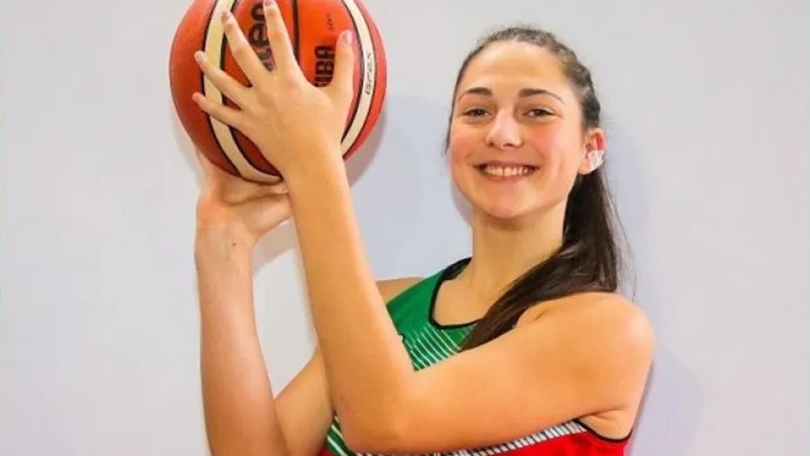 Básquet: la colonense Delfina Cergneux jugará el Premundial U16 en Guanajuato Básquet: la colonense Delfina Cergneux jugará el Premundial U16 en Guanajuato