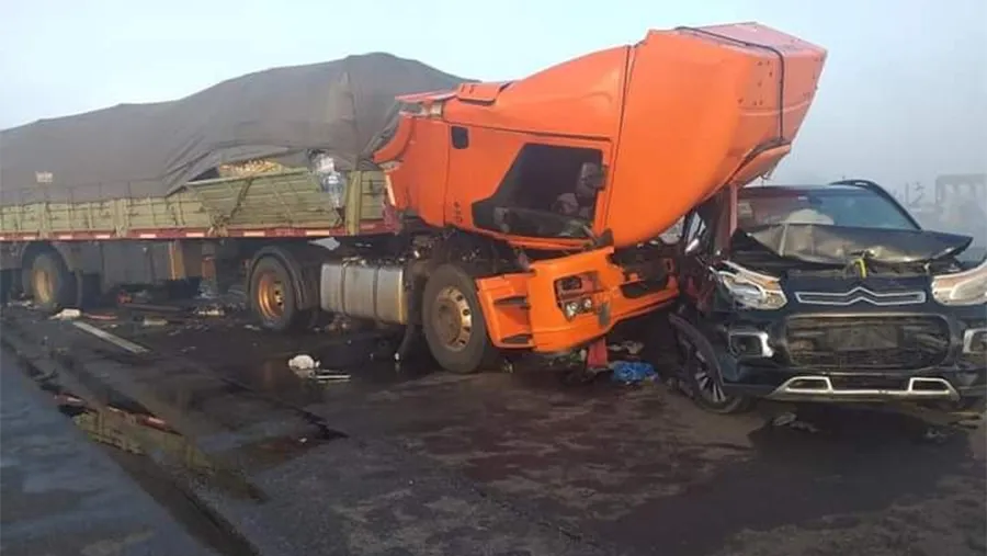 Hubo varios vehículos involucrados en el siniestro vial ocurrido en la RN 12, en la zona de la Isla Talavera en el complejo Zárate – Brazo Largo. Hubo varios vehículos involucrados en el siniestro vial ocurrido en la RN 12, en la zona de la Isla Talavera en el complejo Zárate – Brazo Largo.