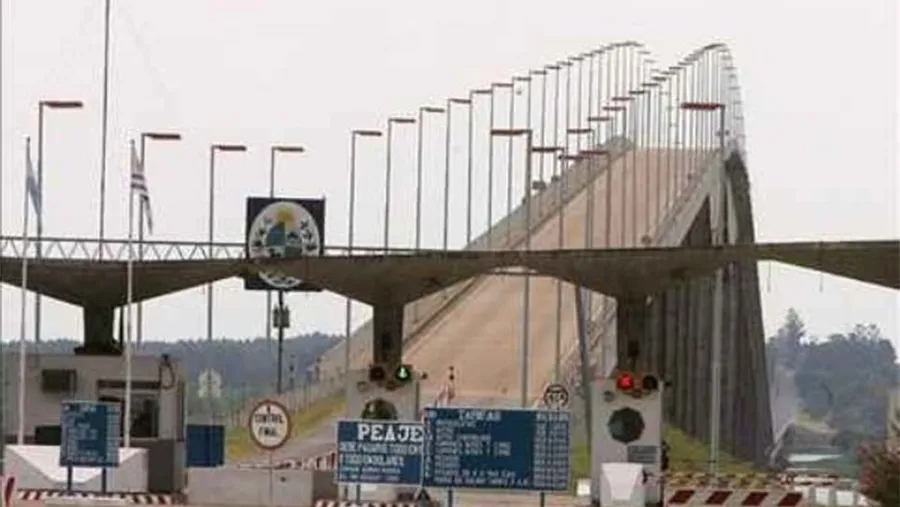El mismo día en el que comenzó a regir el confinamiento en gran parte de la Argentina, el Gobierno informó que también seguirán cerradas las fronteras para el turismo. El mismo día en el que comenzó a regir el confinamiento en gran parte de la Argentina, el Gobierno informó que también seguirán cerradas las fronteras para el turismo.