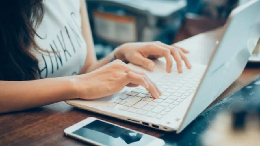 Trotta anunció que se entregarán 500.000 computadoras a estudiantes del país Trotta anunció que se entregarán 500.000 computadoras a estudiantes del país