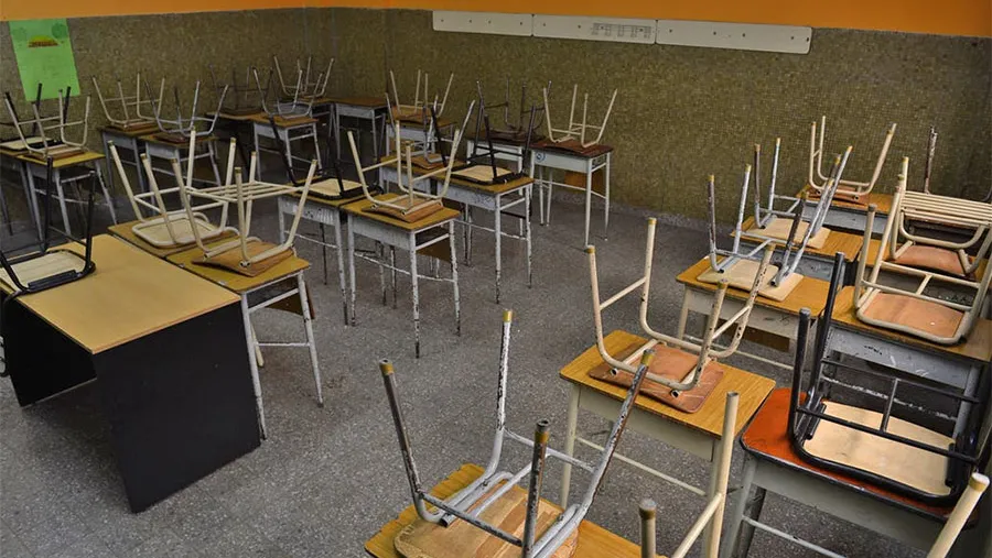 Las clases presenciales se suspendieron hace ya casi un mes en todo el país. Las clases presenciales se suspendieron hace ya casi un mes en todo el país.