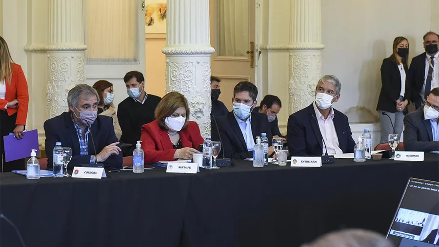 El Consejo Federal de Educación acordó un mínimo de 190 días efectivos de clase para el próximo año escolar en todo el país. En Entre Ríos se iniciarán el 2 de marzo. El Consejo Federal de Educación acordó un mínimo de 190 días efectivos de clase para el próximo año escolar en todo el país. En Entre Ríos se iniciarán el 2 de marzo.