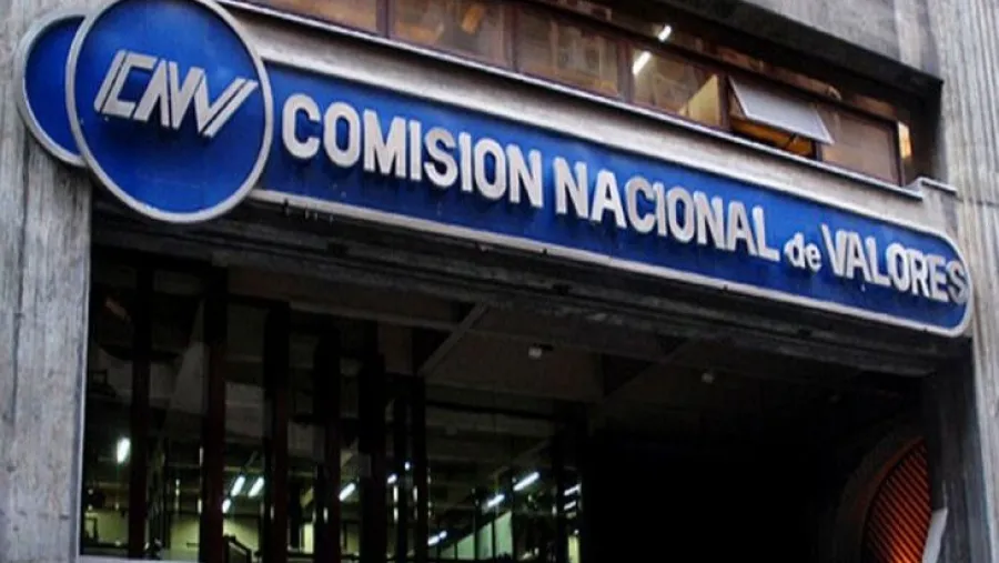 Limitan la tenencia de dólares a los fondos para contener la escalada Limitan la tenencia de dólares a los fondos para contener la escalada