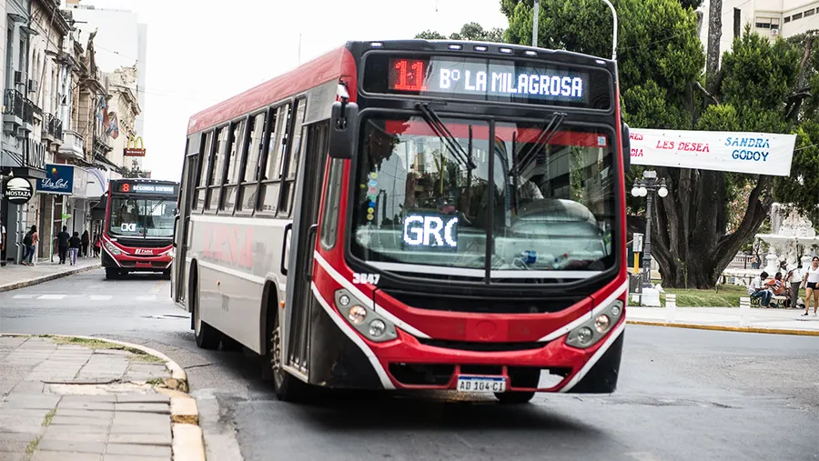 En Paraná se dispuso de una nueva grilla de horarios para los colectivos que estará vigente desde el 24 al 28 de agosto. En Paraná se dispuso de una nueva grilla de horarios para los colectivos que estará vigente desde el 24 al 28 de agosto.