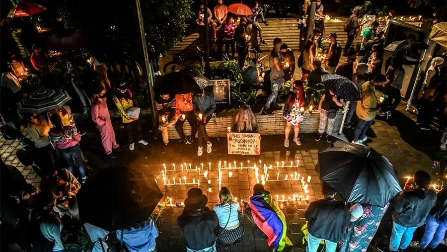 Vigilia y protesta contra el gobierno de Duque en Medellín. Vigilia y protesta contra el gobierno de Duque en Medellín.