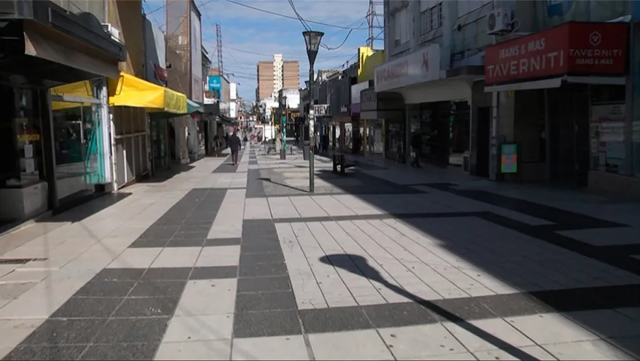 “No necesitamos una limosna como compensación del golpe artero que el sector recibe con este nuevo DNU”, sentenciaron Centro Comercial e Industrial de Paraná. “No necesitamos una limosna como compensación del golpe artero que el sector recibe con este nuevo DNU”, sentenciaron Centro Comercial e Industrial de Paraná.