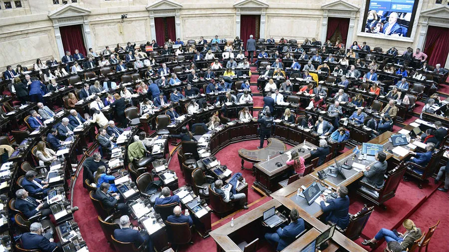 La Cámara de Diputados se reunirá hoy para expresar institucionalmente su condena al ataque contra la vida de CFK. La Cámara de Diputados se reunirá hoy para expresar institucionalmente su condena al ataque contra la vida de CFK.