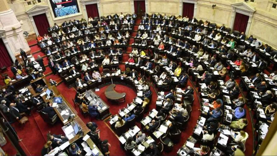 Juntos por el Cambio pretende anular el DNU que estableció las retenciones al mismo nivel que las había fijado en su momento el ex presidente Mauricio Macri. Juntos por el Cambio pretende anular el DNU que estableció las retenciones al mismo nivel que las había fijado en su momento el ex presidente Mauricio Macri.