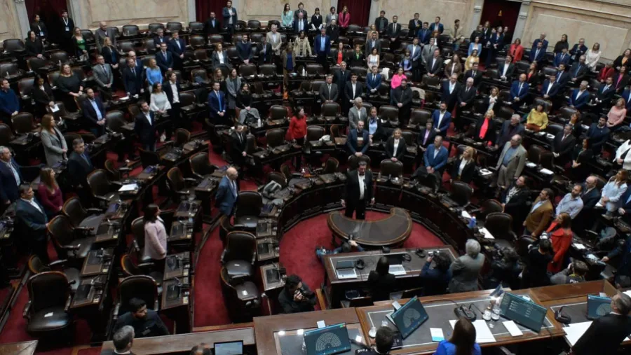 La Cámara de Diputados repudió este sábado el ataque que sufrió el jueves a la noche la vicepresidenta Cristina Fernández de Kirchner La Cámara de Diputados repudió este sábado el ataque que sufrió el jueves a la noche la vicepresidenta Cristina Fernández de Kirchner