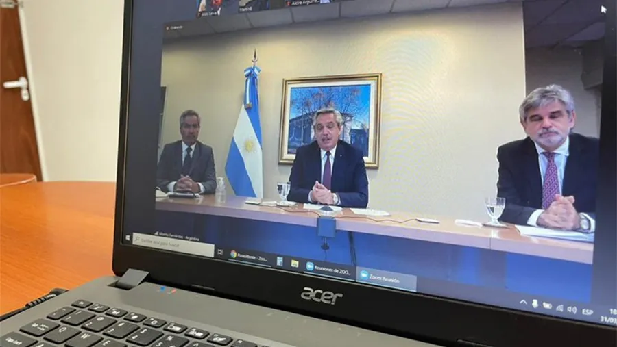 Felipe Solá, Alberto Fernández y Daniel Filmus, durante el encuentro del Consejo Nacional de Asuntos Relativos a las Islas Malvinas, Georgias del Sur, Sándwich del Sur y los Espacios Marítimos e Insulares. Felipe Solá, Alberto Fernández y Daniel Filmus, durante el encuentro del Consejo Nacional de Asuntos Relativos a las Islas Malvinas, Georgias del Sur, Sándwich del Sur y los Espacios Marítimos e Insulares.