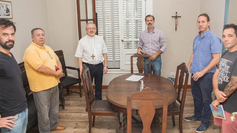 En el marco de la emergencia sanitaria se firmó un convenio en el que se alojarán personas que deban ser aisladas en la “Casa de Encuentro Virgen Peregrina” de Gualeguaychú. En el marco de la emergencia sanitaria se firmó un convenio en el que se alojarán personas que deban ser aisladas en la “Casa de Encuentro Virgen Peregrina” de Gualeguaychú.