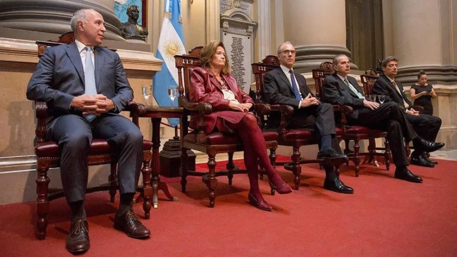 La Corte aprobó los protocolos para retomar la actividad tras la feria por el coronavirus La Corte aprobó los protocolos para retomar la actividad tras la feria por el coronavirus