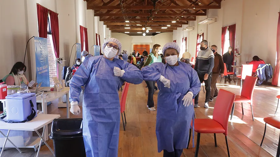 Más de 35 millones de personas fueron vacunadas con al menos una dosis. Más de 35 millones de personas fueron vacunadas con al menos una dosis.