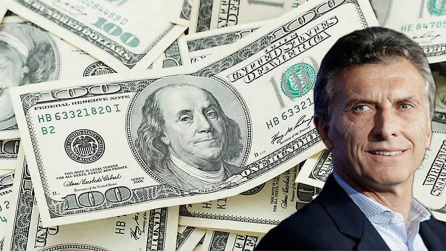 Los peores números. Dólar a 62 pesos, tasas al 83 por ciento, riesgo país a 2.533 y caída de reservas de 1.943 millones. Los peores números. Dólar a 62 pesos, tasas al 83 por ciento, riesgo país a 2.533 y caída de reservas de 1.943 millones.