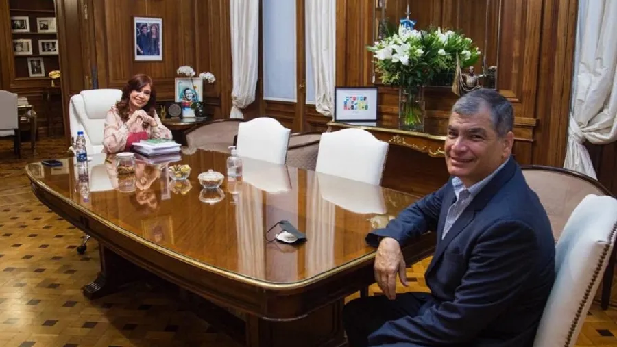 Cristina Kirchner recibió en el Senado a Rafael Correa Cristina Kirchner recibió en el Senado a Rafael Correa