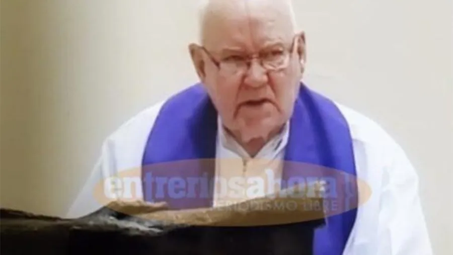 El cura José Francisco Decuyper fue denunciado en la Justicia por abuso sexual. Lo denunció su sobrino, Sergio Decuyper, ante la Unidad Fiscal de Violencia de Género y Abuso Sexual. El cura José Francisco Decuyper fue denunciado en la Justicia por abuso sexual. Lo denunció su sobrino, Sergio Decuyper, ante la Unidad Fiscal de Violencia de Género y Abuso Sexual.