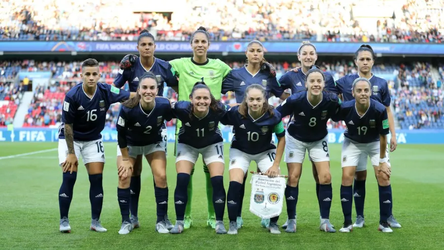 Fútbol: el sueño de las chicas argentinas en el Mundial de Francia terminó en primera ronda Fútbol: el sueño de las chicas argentinas en el Mundial de Francia terminó en primera ronda