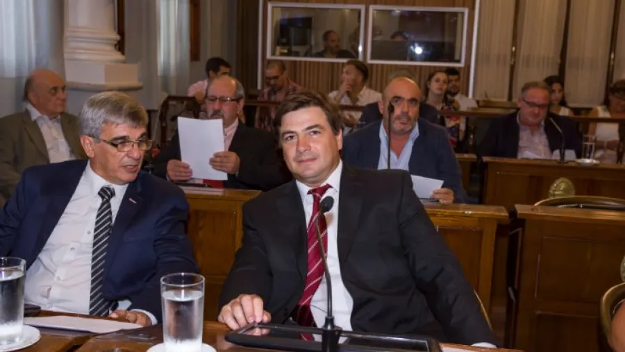 Senadores de JxC piden que una bicameral fiscalice la reestructuración de la deuda Senadores de JxC piden que una bicameral fiscalice la reestructuración de la deuda