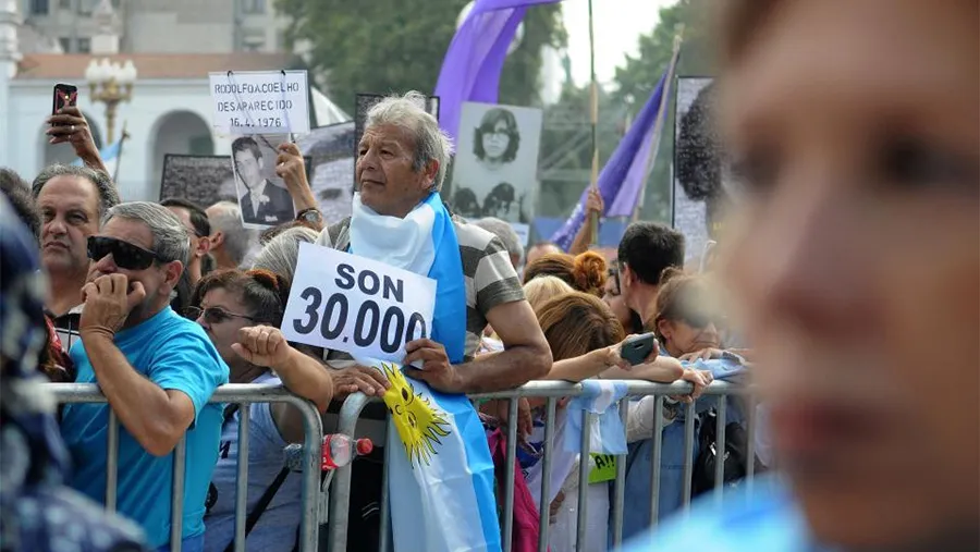 Organismos de Derechos Humanos analizan programar actividades sin aglomeraciones de personas para conmemorar el Día de la Memoria. Organismos de Derechos Humanos analizan programar actividades sin aglomeraciones de personas para conmemorar el Día de la Memoria.