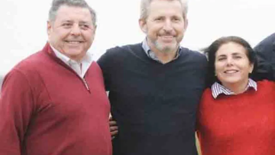 Alfredo De Ángeli junto a Rogelio Frigerio y Gabriela Lena Alfredo De Ángeli junto a Rogelio Frigerio y Gabriela Lena