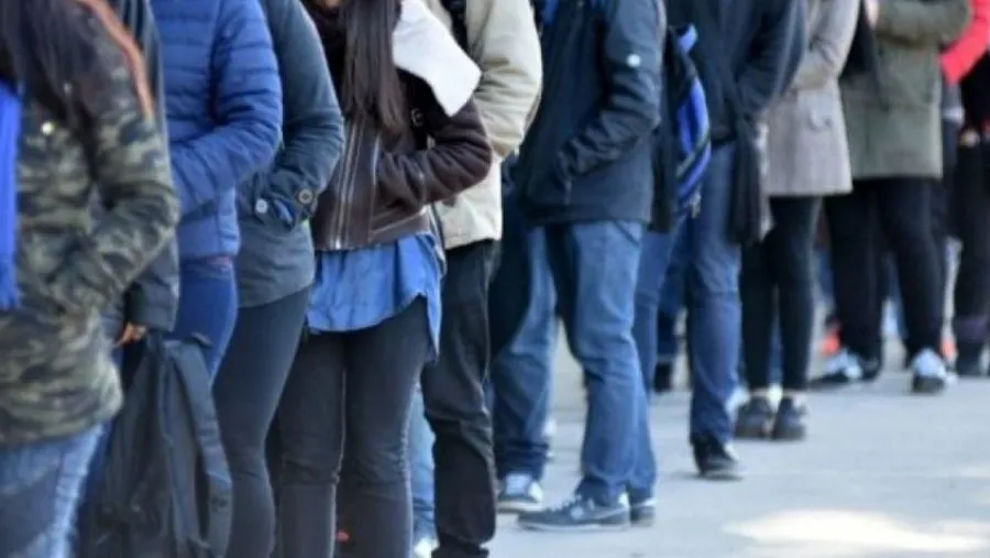 El desempleo bajó al 9,6% en el segundo trimestre, según el Indec El desempleo bajó al 9,6% en el segundo trimestre, según el Indec