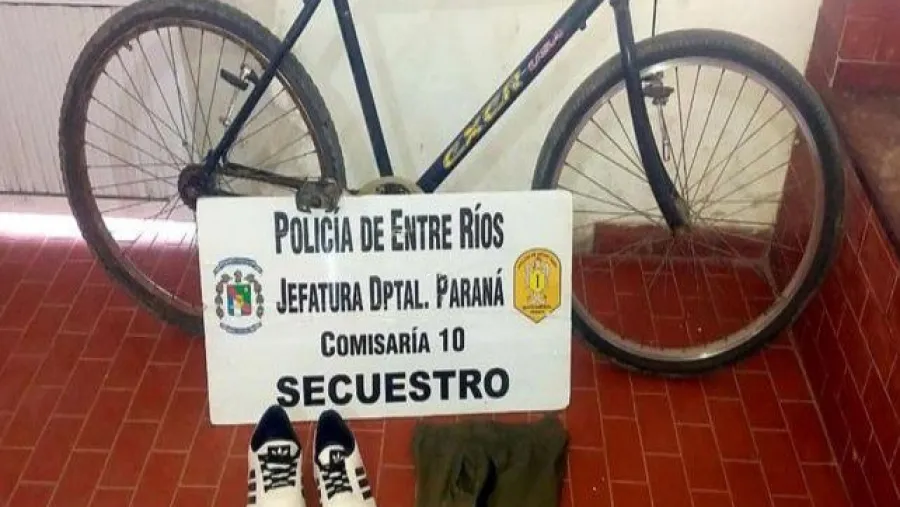 La policía detuvo un joven por los incendios a los contenedores de basura en Paraná La policía detuvo un joven por los incendios a los contenedores de basura en Paraná