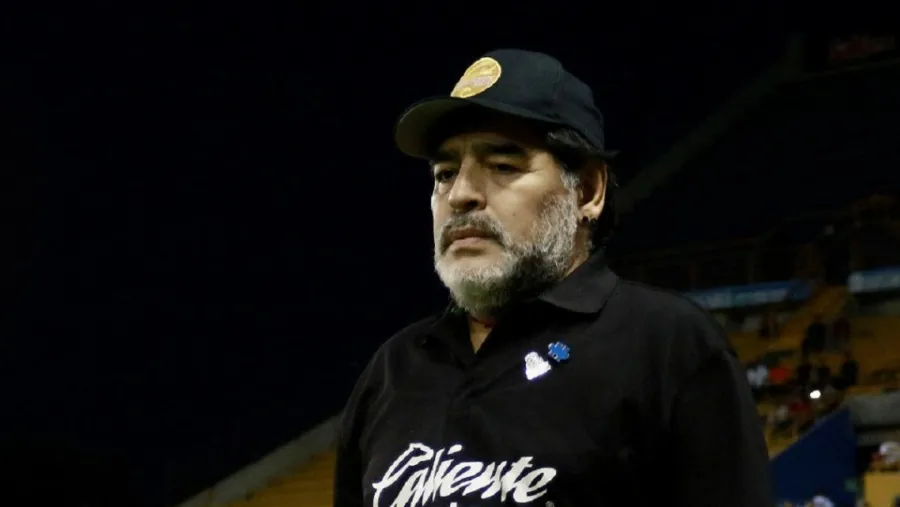 Gimnasia La Plata le hizo una propuesta formal a Diego Maradona para que sea su DT Gimnasia La Plata le hizo una propuesta formal a Diego Maradona para que sea su DT