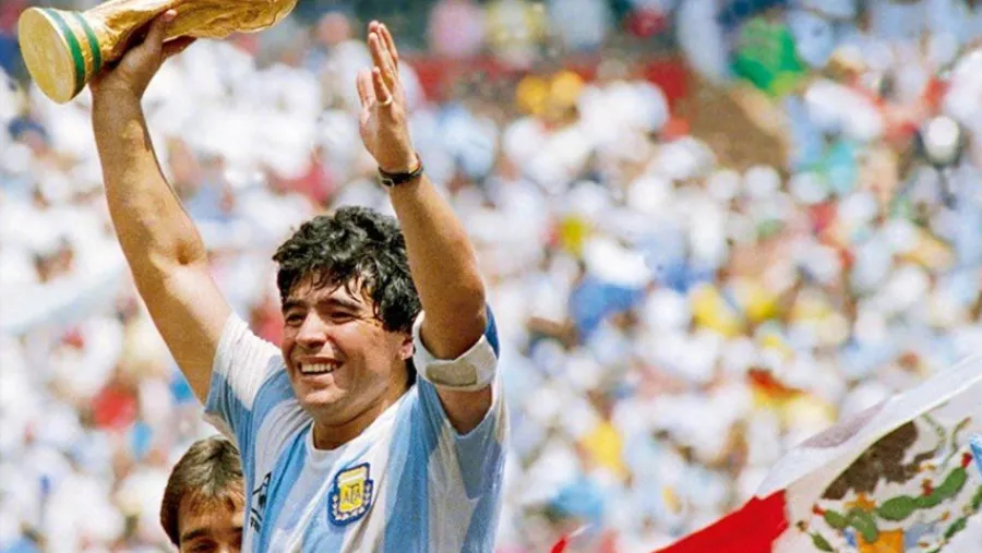Diego Armando Maradona Erigirán una estatua de Maradona en el aeropuerto de Ezeiza
