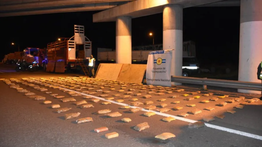 Gualeguaychú: incautaron un cargamento de drogas valuado en más de $18 millones Gualeguaychú: incautaron un cargamento de drogas valuado en más de $18 millones